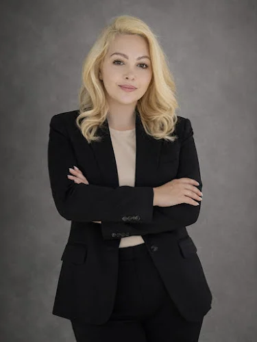 Tracy Lynn Casillas/ Realtor/ Mobile Notary