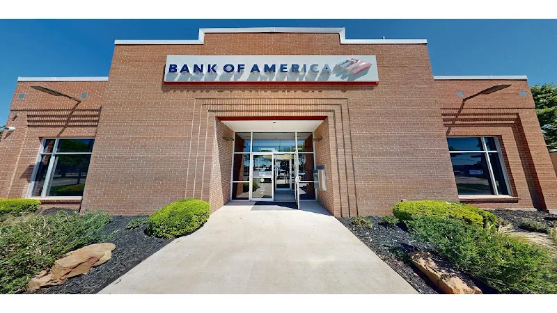 Bank of America (with Drive-thru ATM)