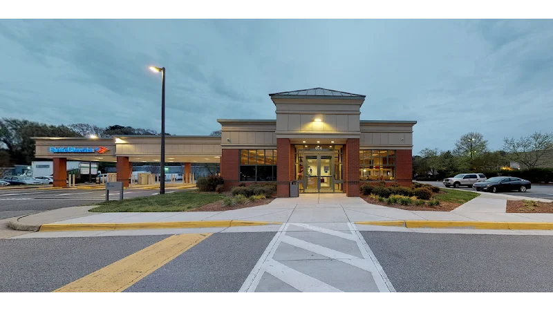 Bank of America (with Drive-thru ATM)